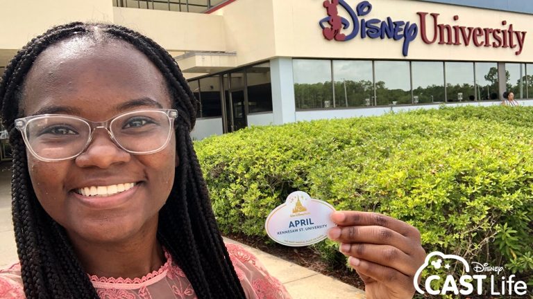 2022-WDW-Disney-Dreamers-Academy-Alum-Makes-Her-Mark-in-Technology