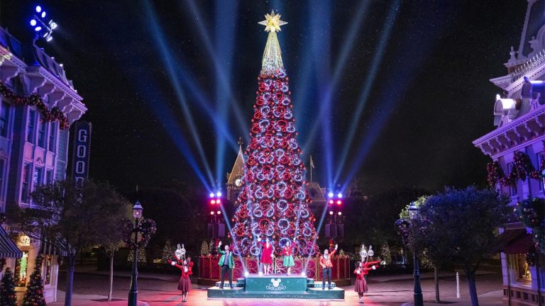 A Disney Christmas” at Hong Kong Disneyland Resort