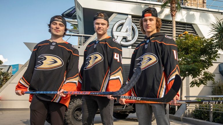 Anaheim Ducks Day Returns to Disney California Adventure Park Jan. 12, 2023 blog header