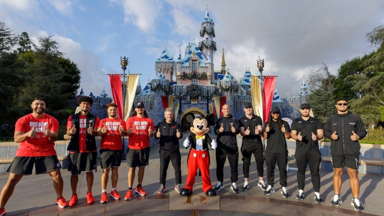 Disneyland Resort Welcomes Rose Bowl Bound Utah and Penn State blog header