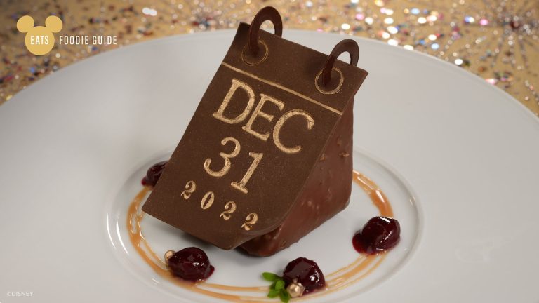 Disney Eats: Foodie Guide to New Year’s Eve 2022 at Walt Disney World blog header