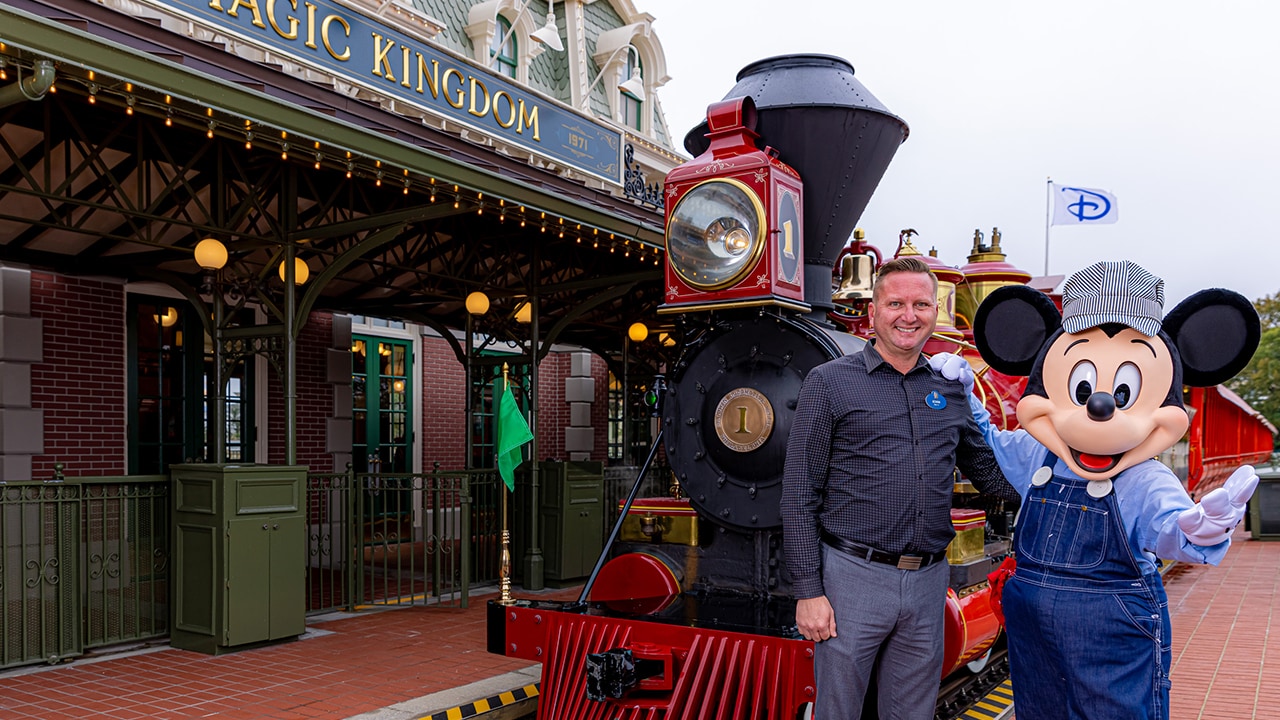 Carrying on a Legacy: The Walt Disney World Railroad Returns blog header