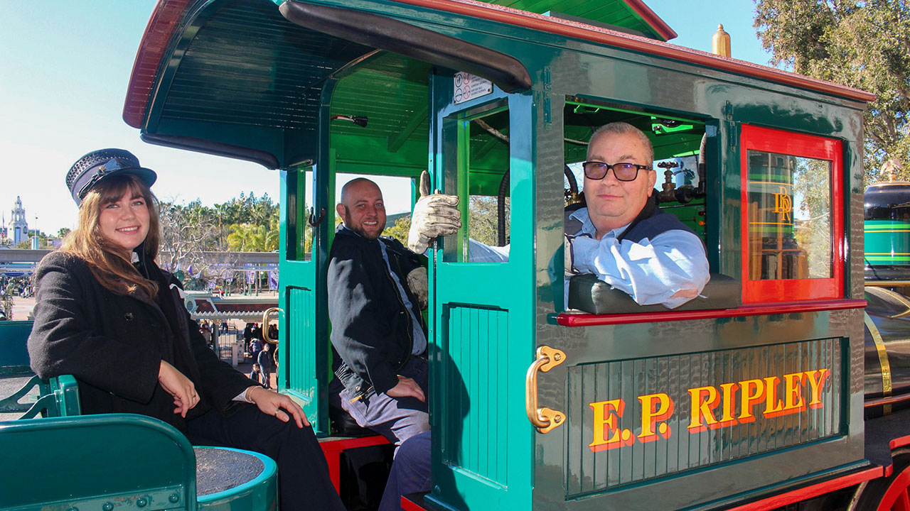 An Original Disneyland Railroad Steam Engine is Back on Track blog header