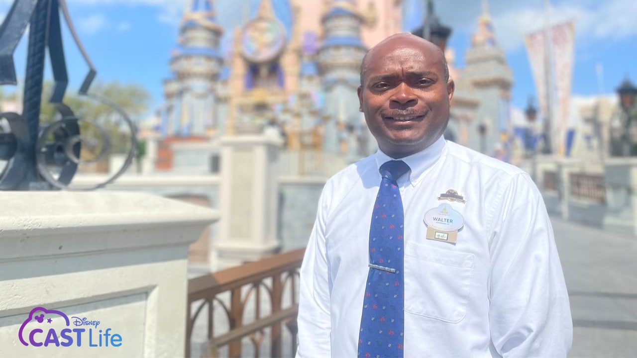 Disney Cast Member Creates Magic for Young Guest through Sign Language blog header