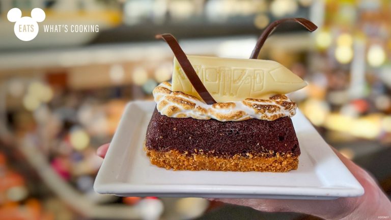Disney Eats: New Menu at Contempo Café Featuring Minnie Cinnamon Roll, Signature Deluxe Cookies and More blog header