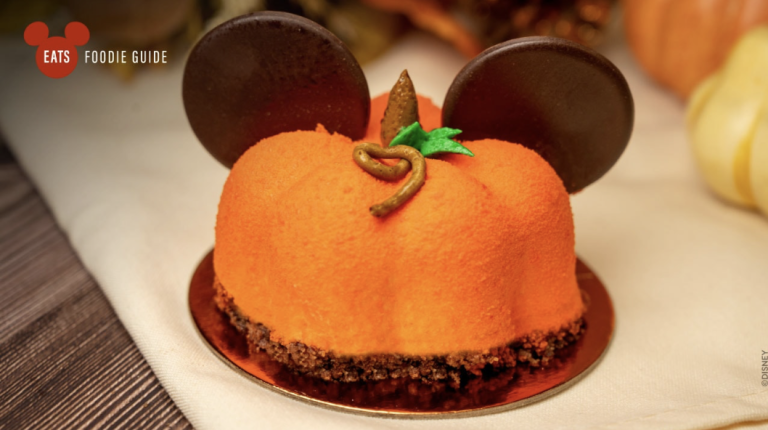 Image of the Mickey Pumpkin Cheesecake