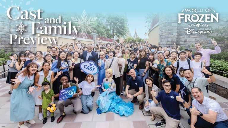 Hong Kong Disneyland Cast Members Get a World of Frozen First-Look blog header