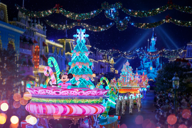 Holidays at Disneyland Paris 2024