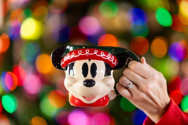 Mickey holiday mug