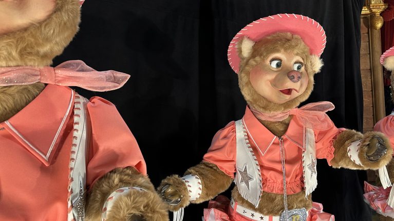 Country Bear Musical Jamboree bears in new costumes