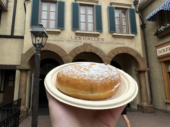 Stuffed beignet