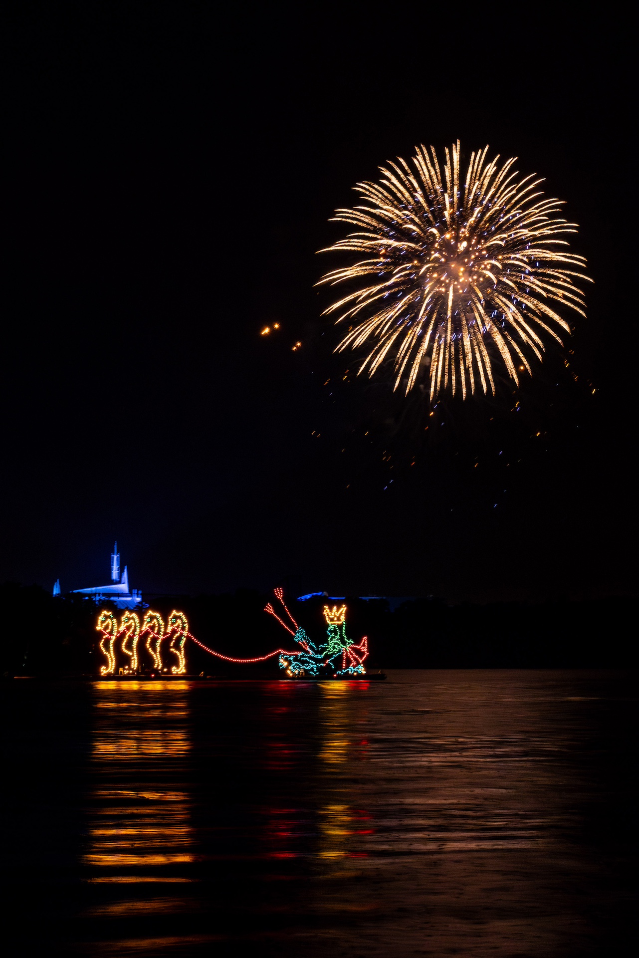 Disney’s Electrical Water Pageant - A Behind-the-Scenes Look