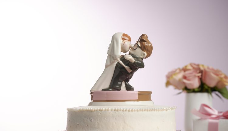 Carl and Ellie cake topper 