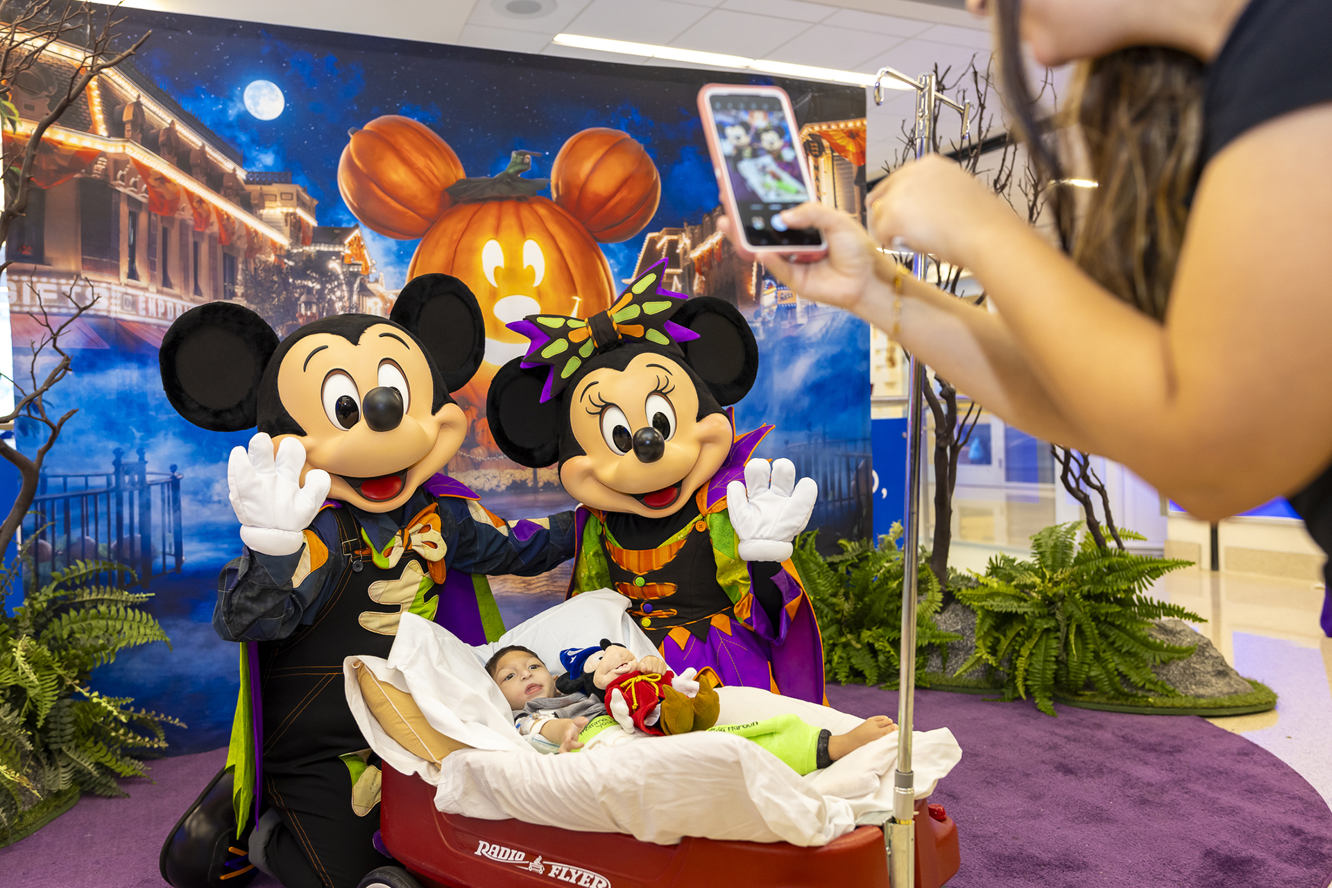Mickey and Minnie Bring Reverse TrickorTreating to Children’s Hospitals