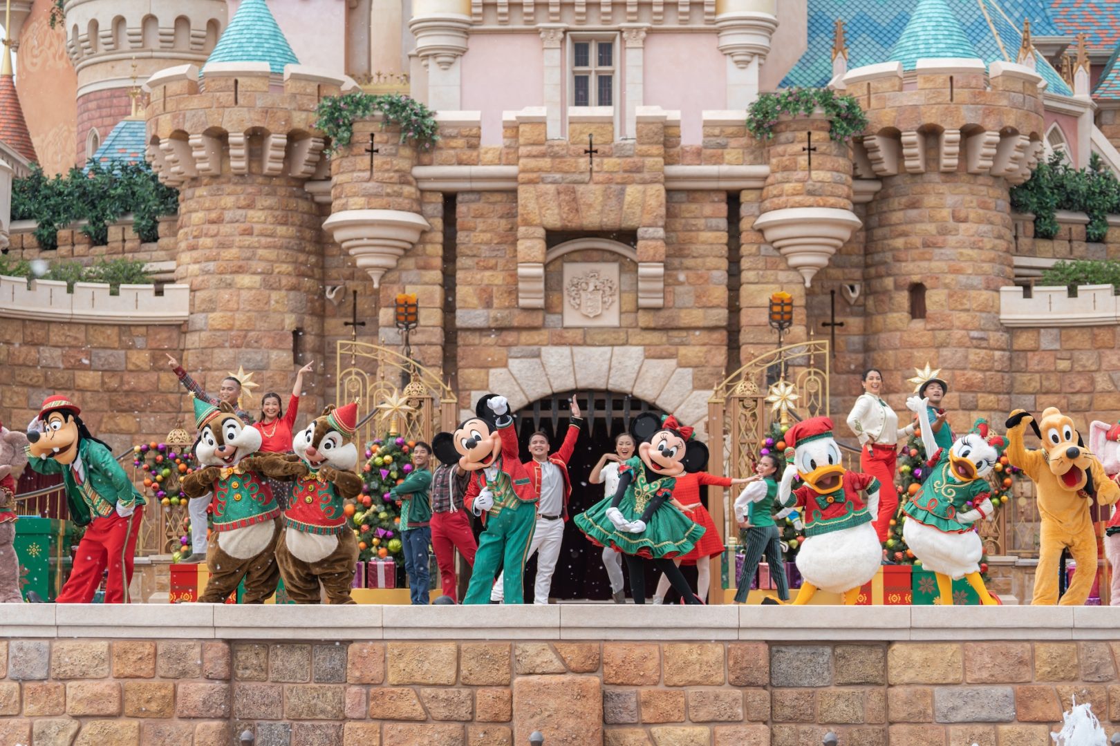 Hong Kong Disneyland Resort, Holidays 2024