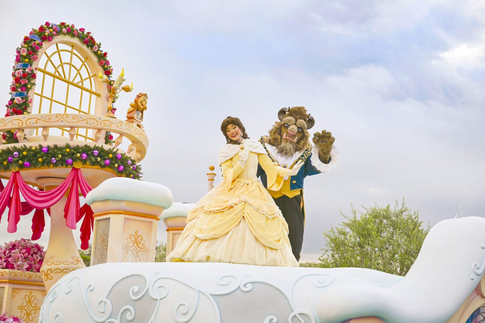 Characters at Tokyo Disneyland