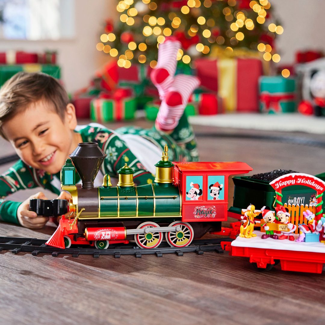 Mickey Mouse and Friends ''Making Christmas Magical'' Train Set 