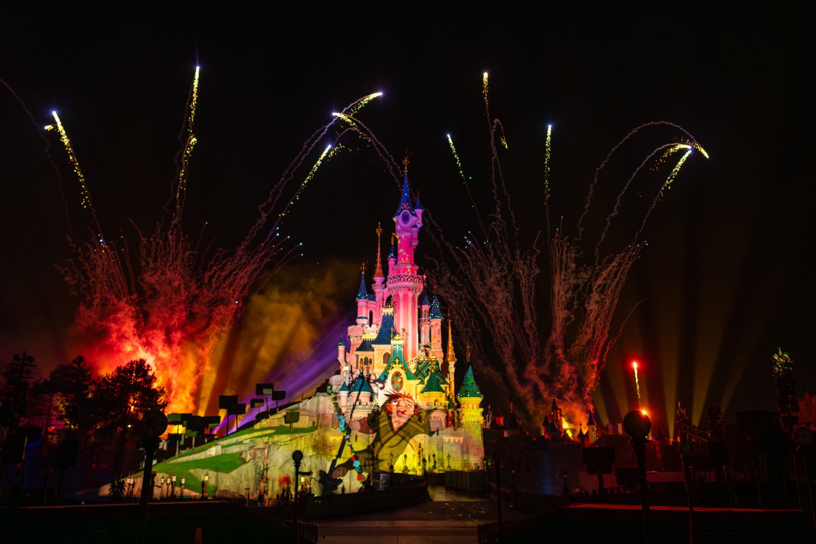 “Disney ❤ Notre-Dame de Paris" at Disneyland Paris