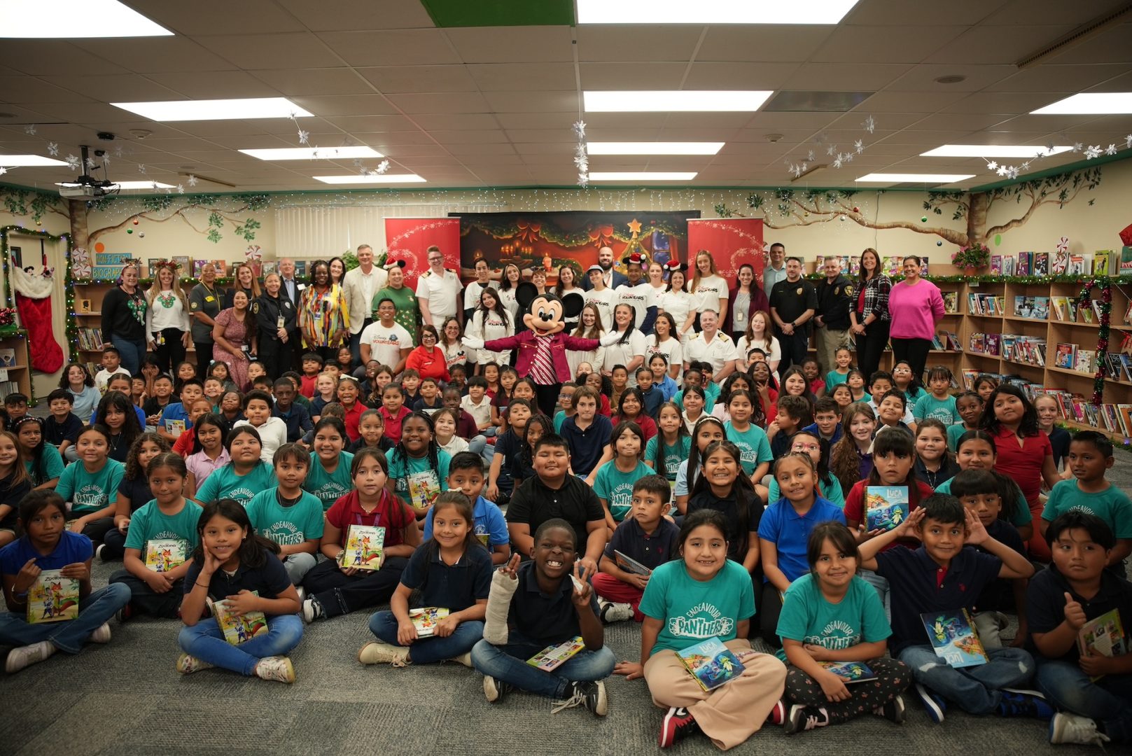 Mickey Visits the Bahamas to Bring Toys to a School in Nassau