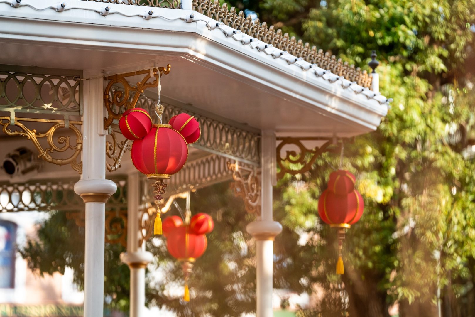 Chinese New Year at Hong Kong Disneyland Resort, decor