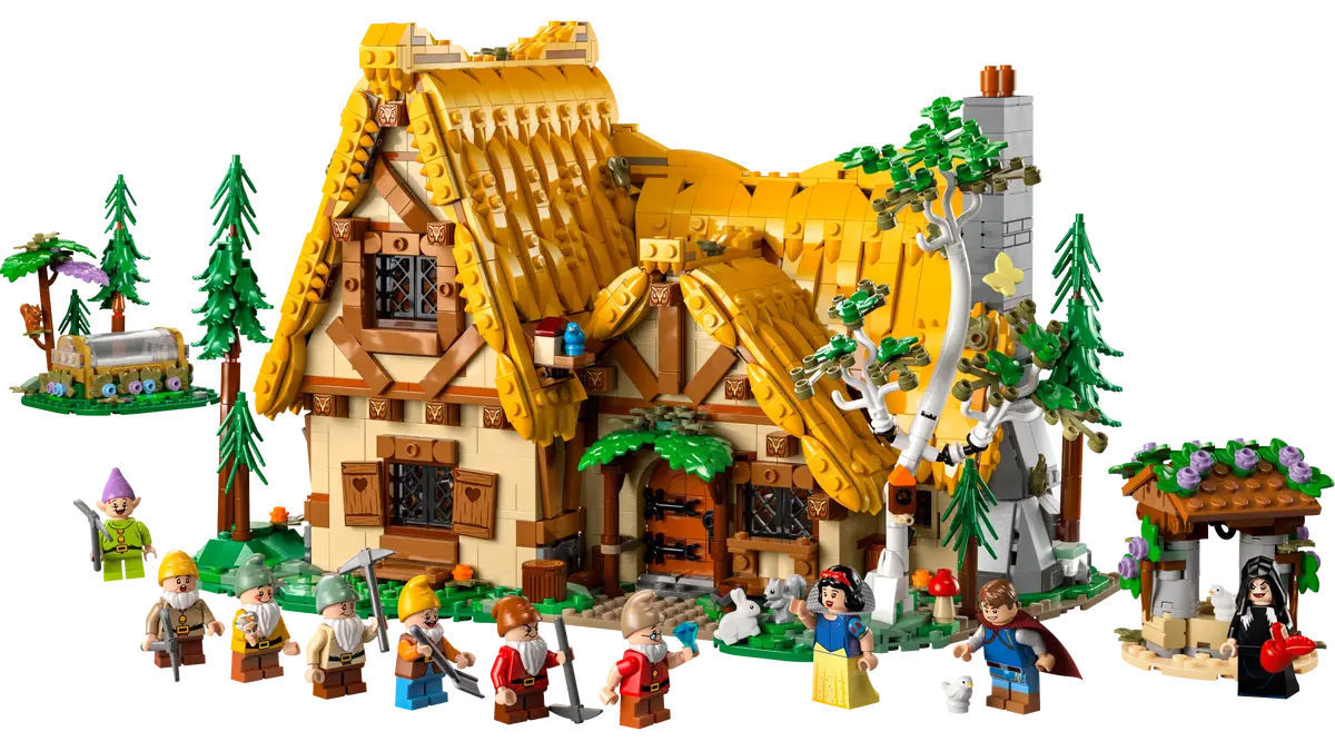 LEGO Snow White and the Seven Dwarfs’ Cottage