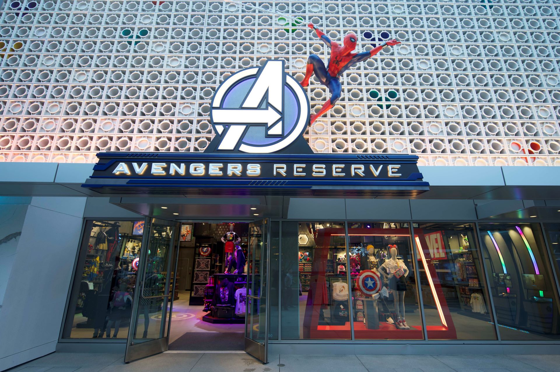 Downtown Disney District - Avengers Reserve