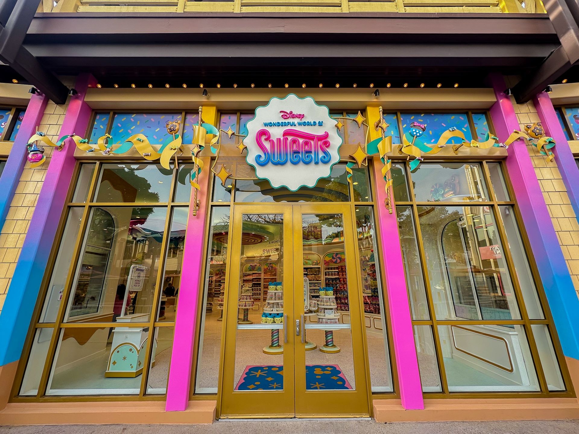 Downtown Disney District - Disney Wonderful World of Sweets