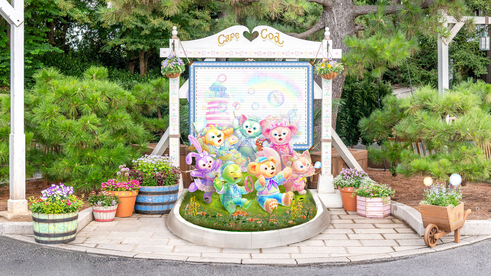 Duffy and Friends 20th anniversary decor, Tokyo Disney Resort