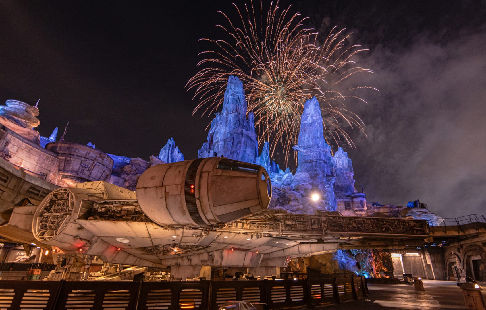 Star Wars: Galaxy’s Edge, “Fire of the Rising Moons” -- a nighttime experience 