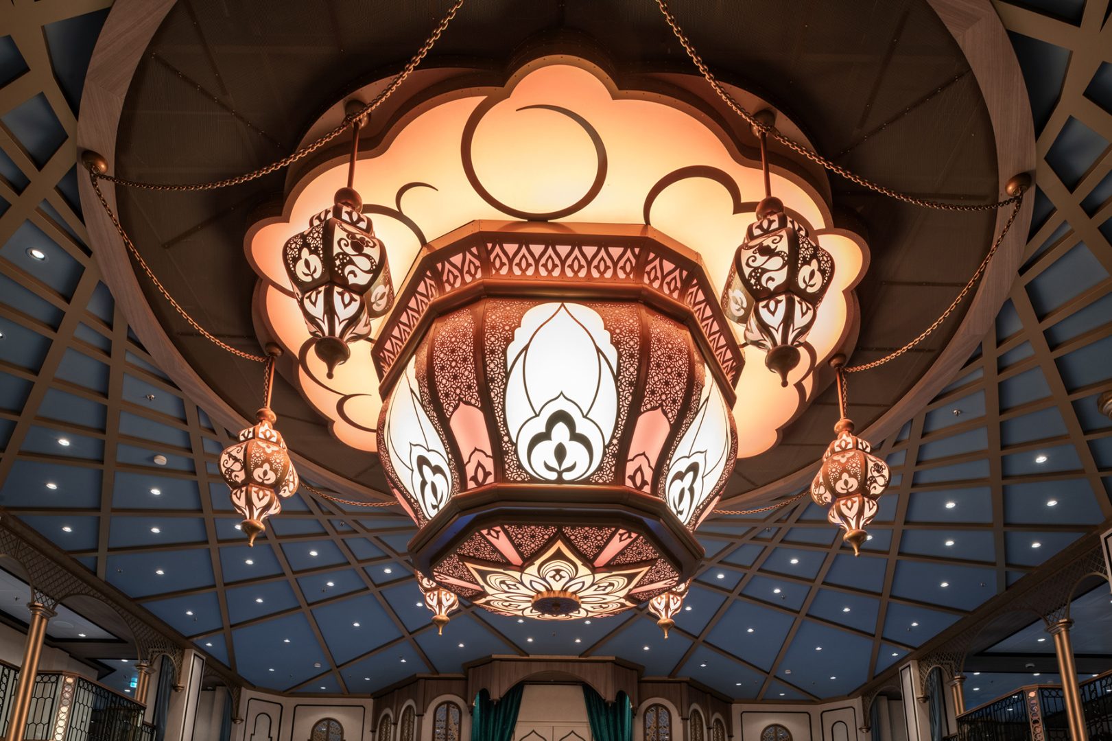 Grand Hall chandelier, Disney Treasure