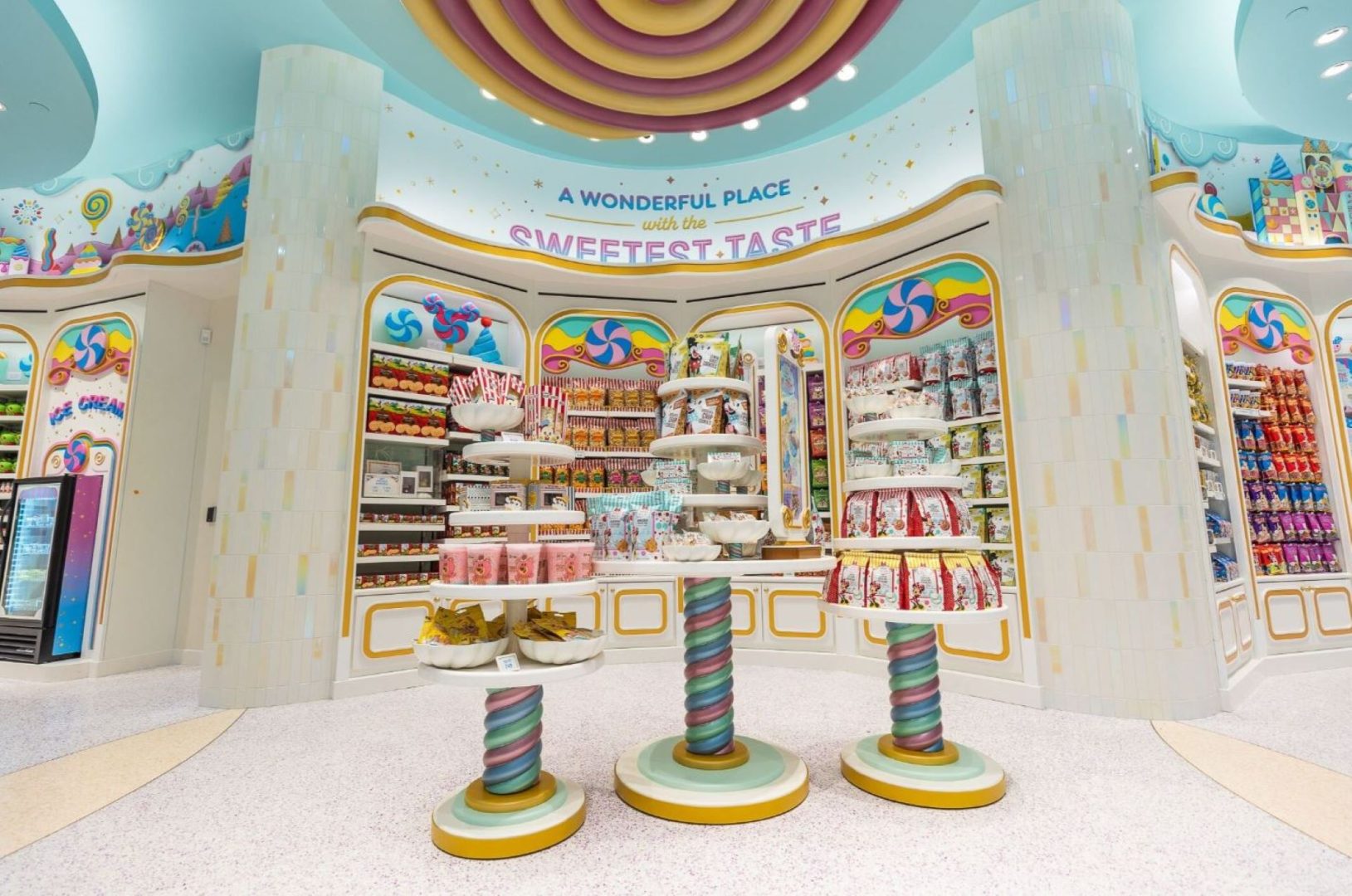 Disney Wonderful World of Sweets - Interior (2)