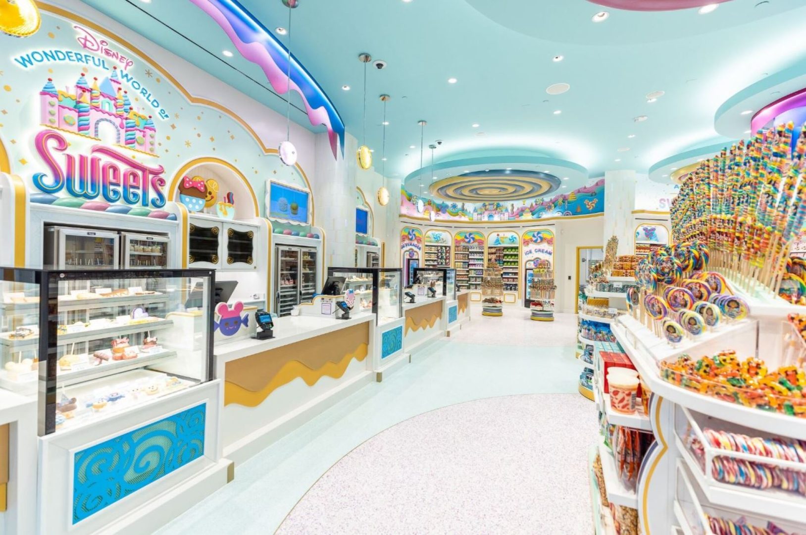 Disney Wonderful World of Sweets - Interior (1)