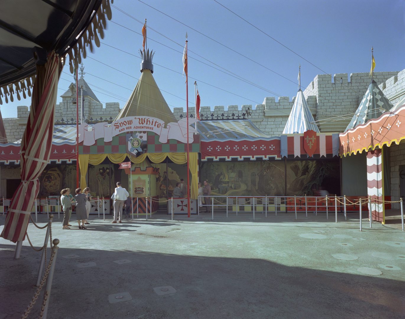 Historic photo, Snow White's Adventures, Disneyland Park