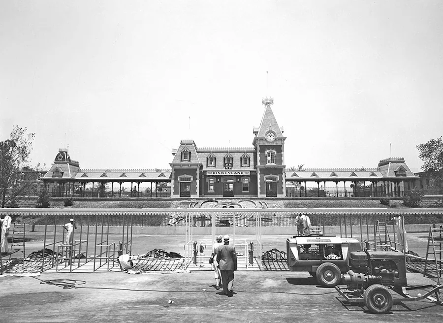 Building the Dream: The Making of Disneyland Park - Main Entrance