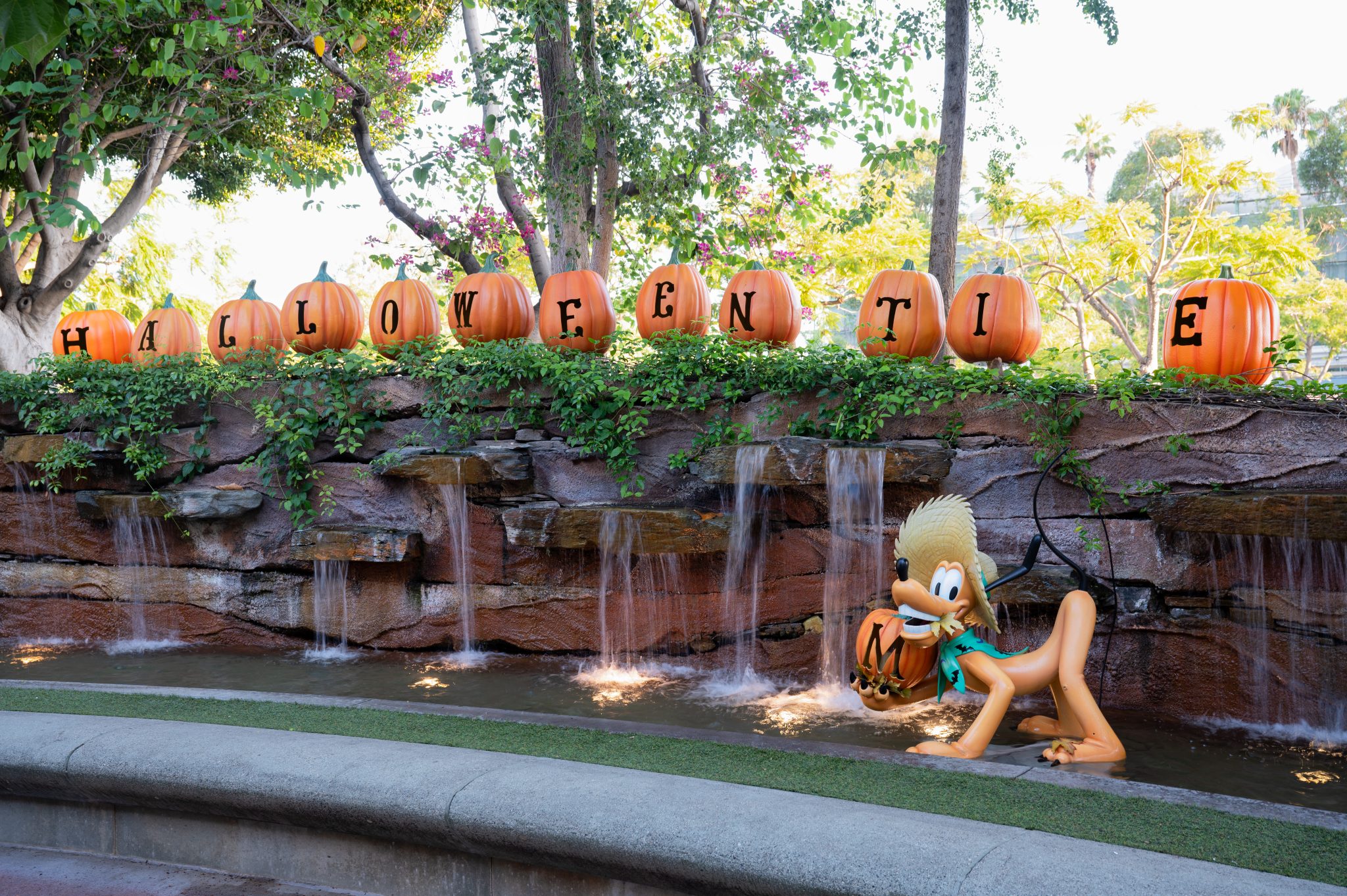 Disneyland Announces Halloween Plans For 2025 Oogie Boogie Bash And disneyland-announces-halloween-plans-for-2025-oogie-boogie-bash-and