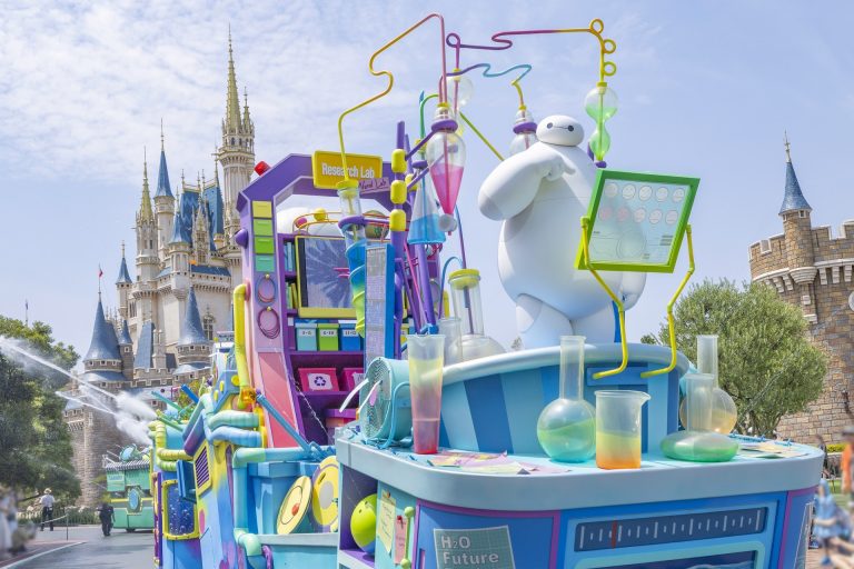 Baymax Float at Tokyo Disneyland Summer Parade