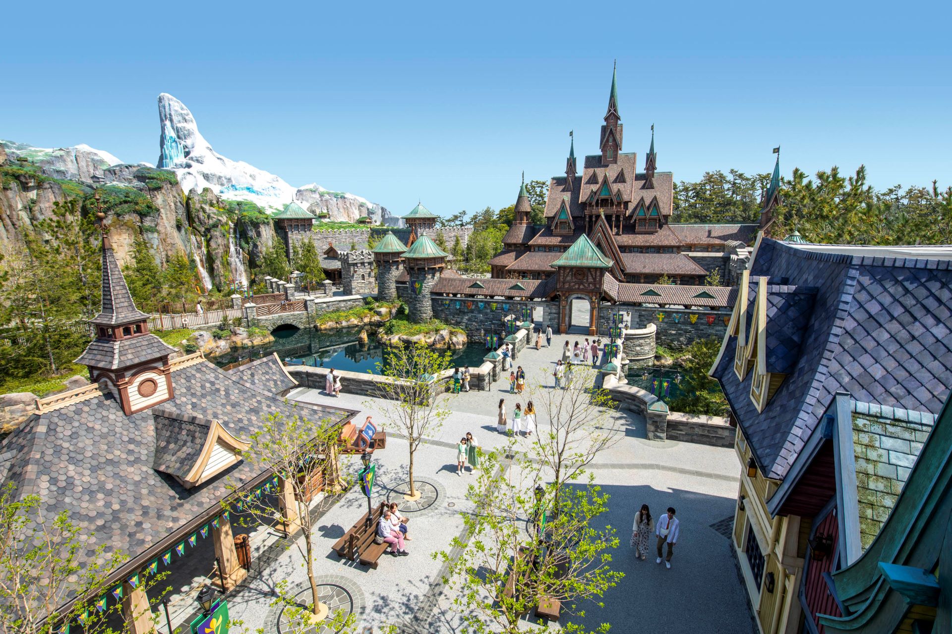 Frozen Kingdom at Tokyo DisneySea