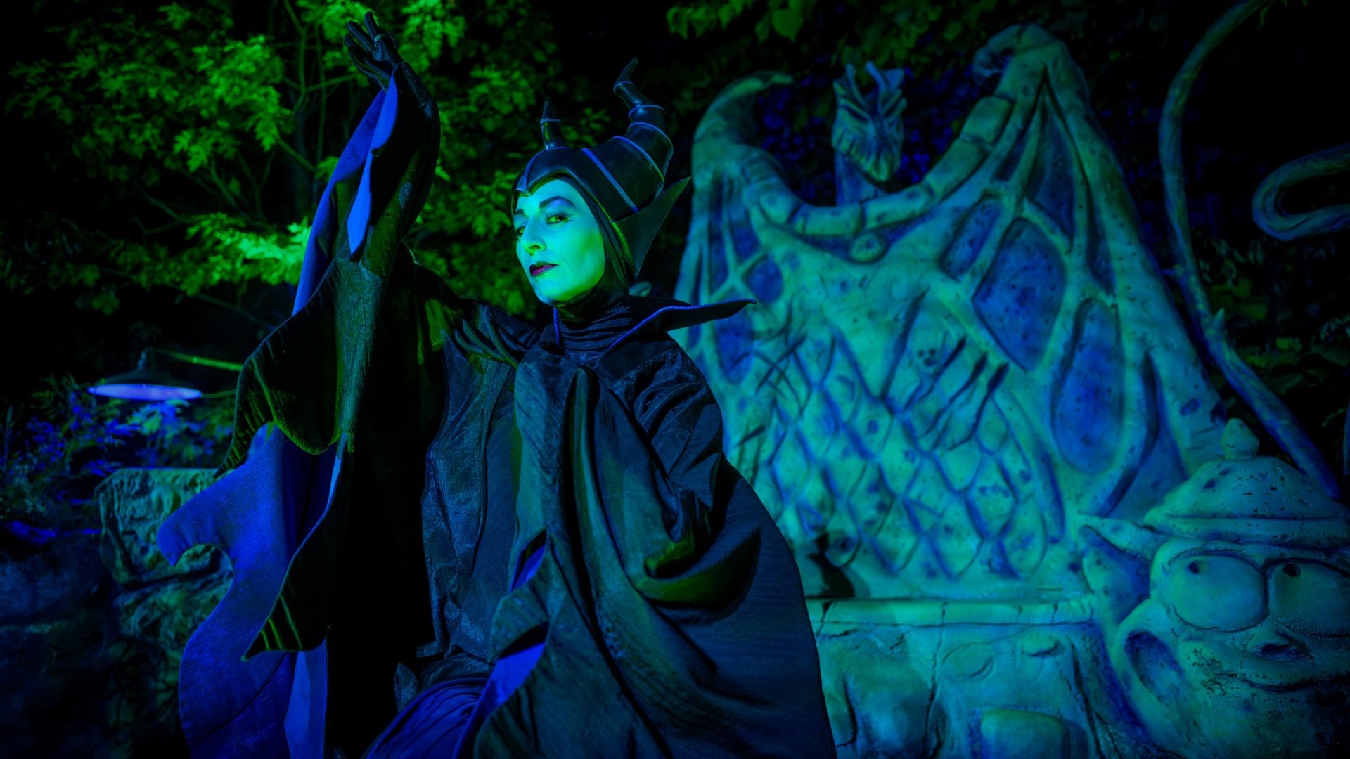 Meet Disney Villains at 2025 Oogie Boogie Bash