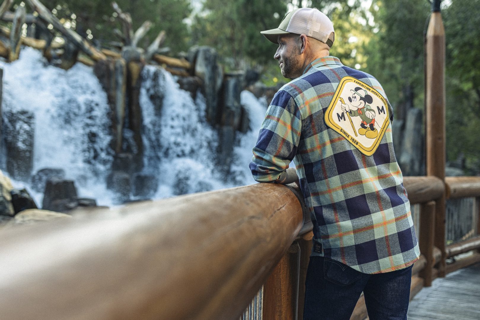 Bret Iwan Expedition Mickey Mouse Disney Parks Collection