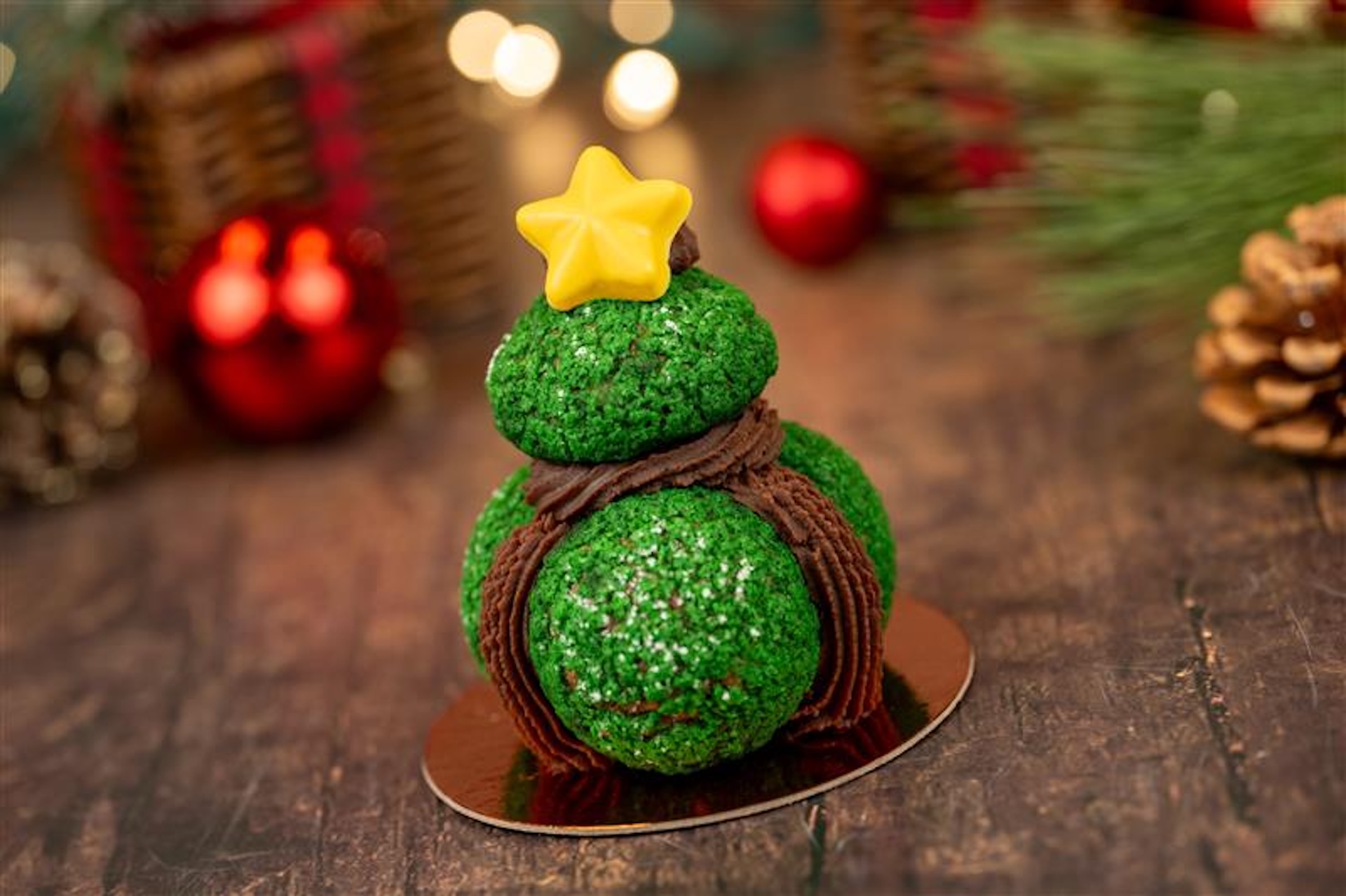 Christmas Tree Croquembouche: Pâte à choux filled with hazelnut custard 