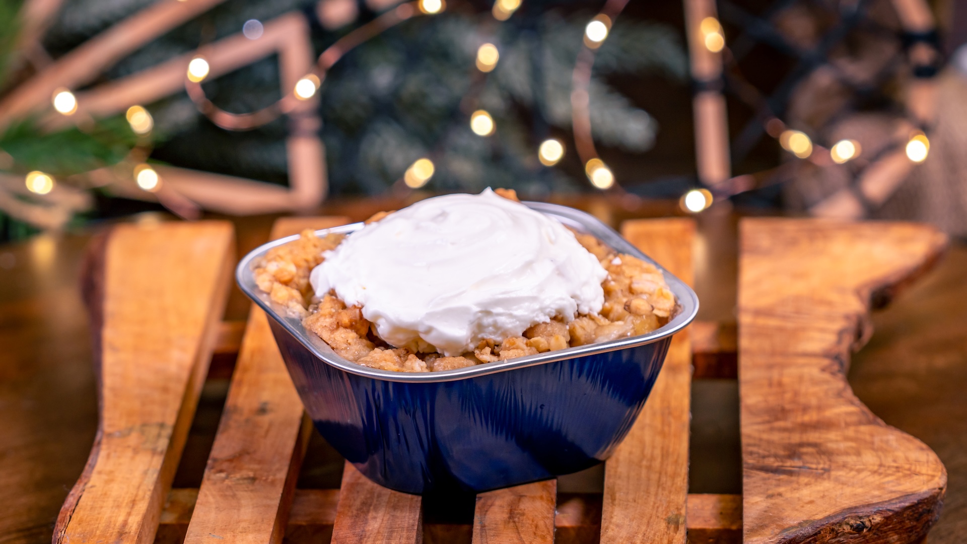 Apple Crumble topped with vanilla chantilly cream (New)  