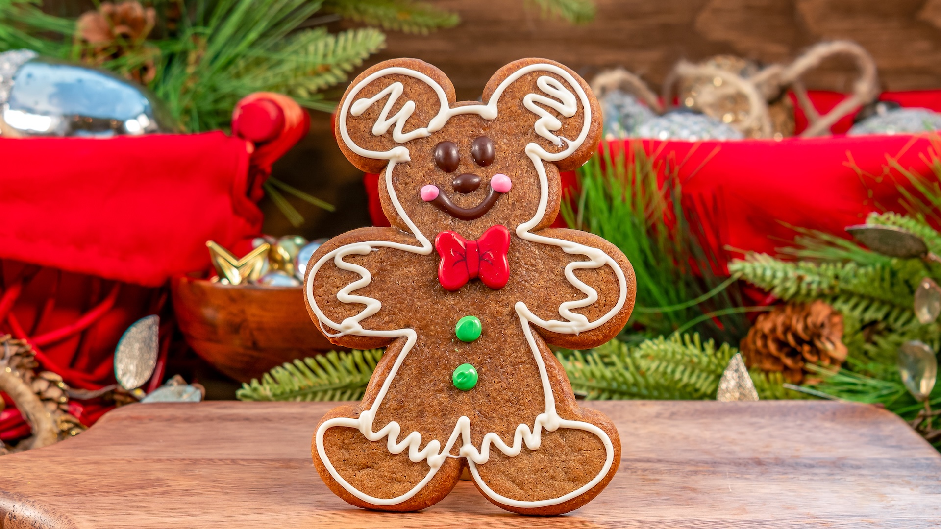 Mickey Gingerbread: Soft gingerbread Mickey cookie 