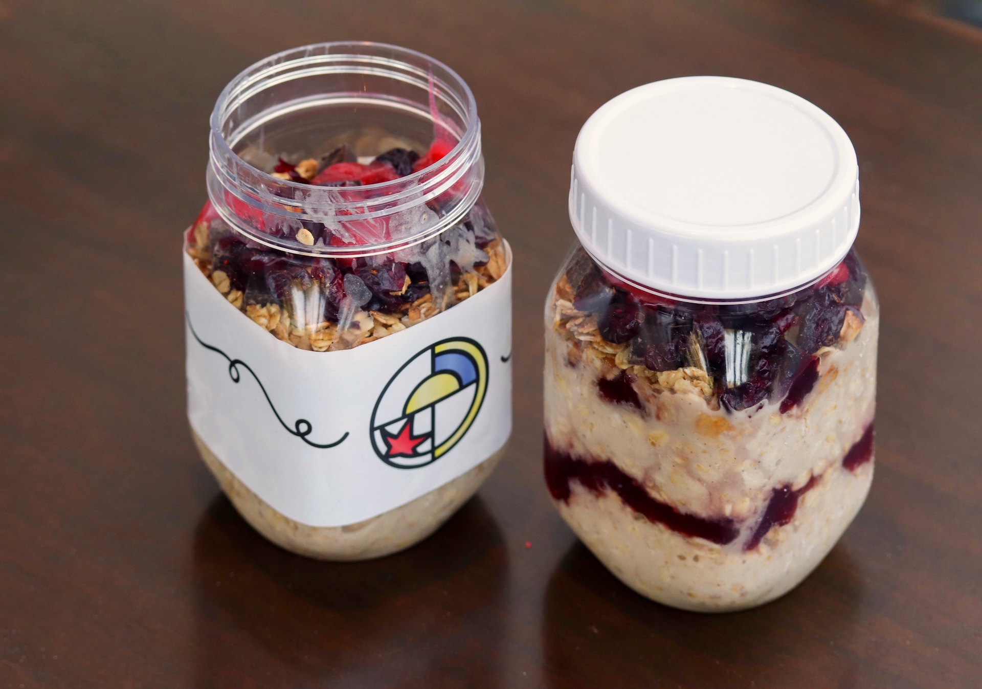 Dark Chocolate Cranberry Overnight Oats: Overnight oats layered with dark chocolate, cranberry chutney, and crispy oats 