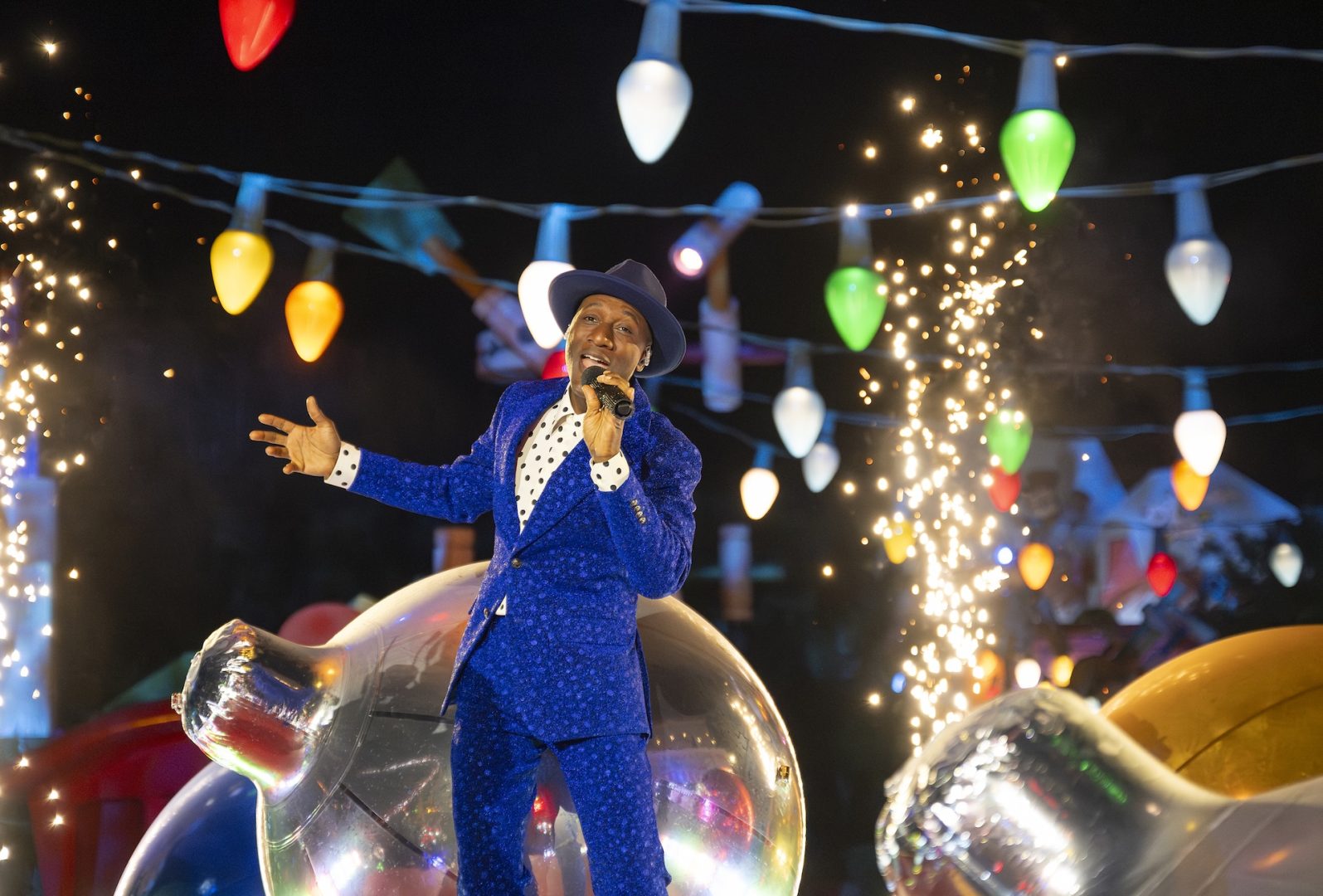 Disney Holiday Special Brings Star-Studded Performances Across Parks and Resorts