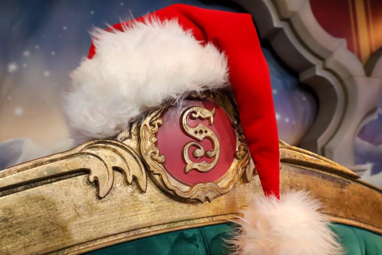 Where to Meet Santa at Disney World This Holiday Season