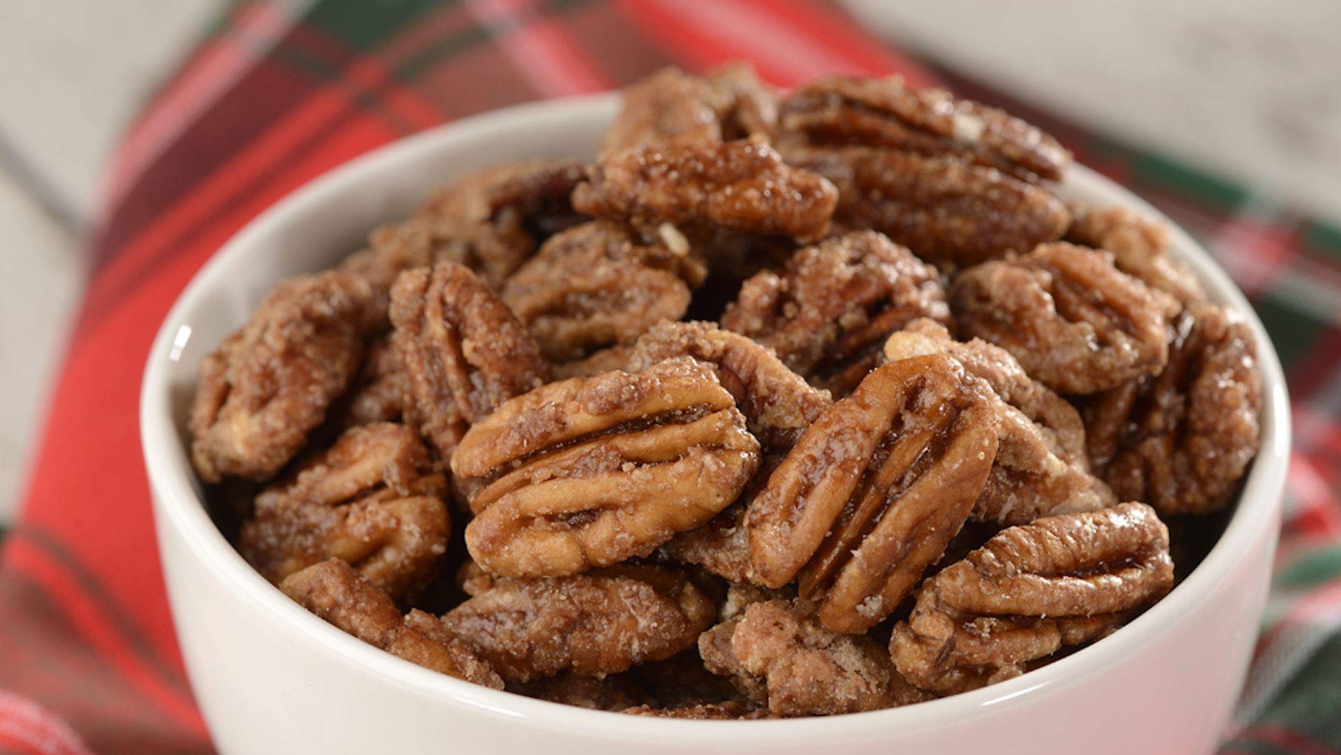 Cinnamon-glazed Pecans (Plant-based)