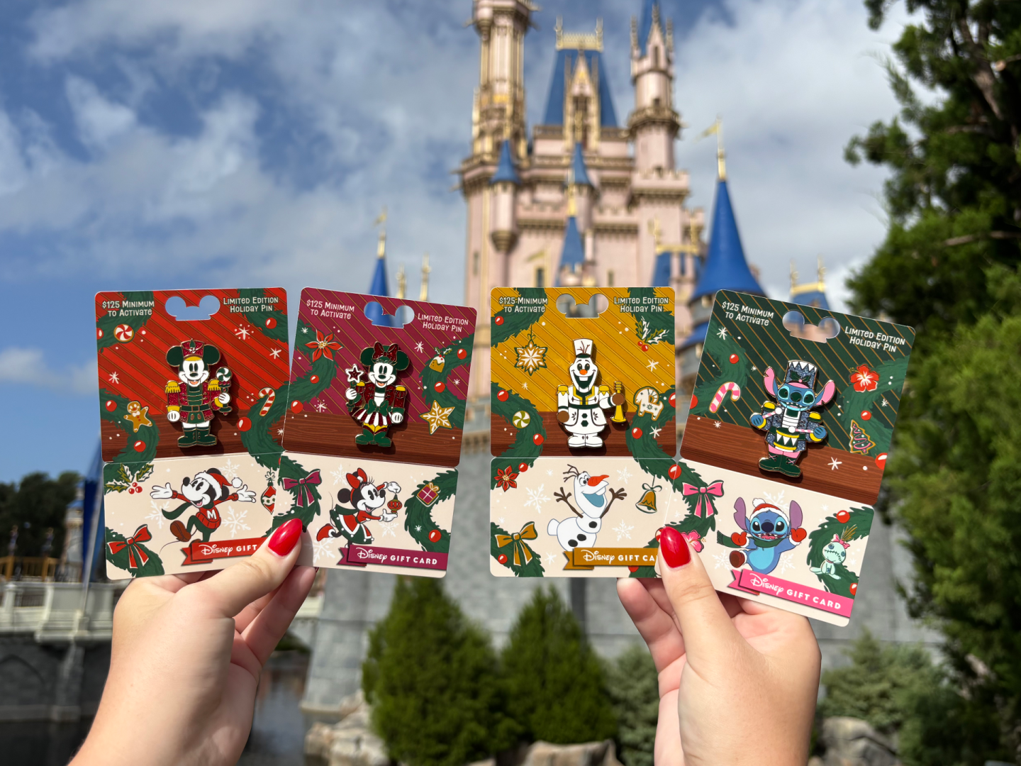 Disney Gift Card Holiday Pin Series in Magic Kingdom