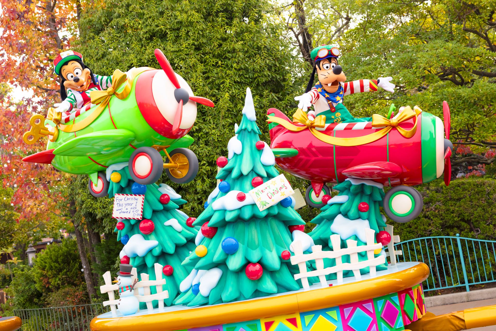 Toys Wondrous Christmas! at Tokyo Disneyland