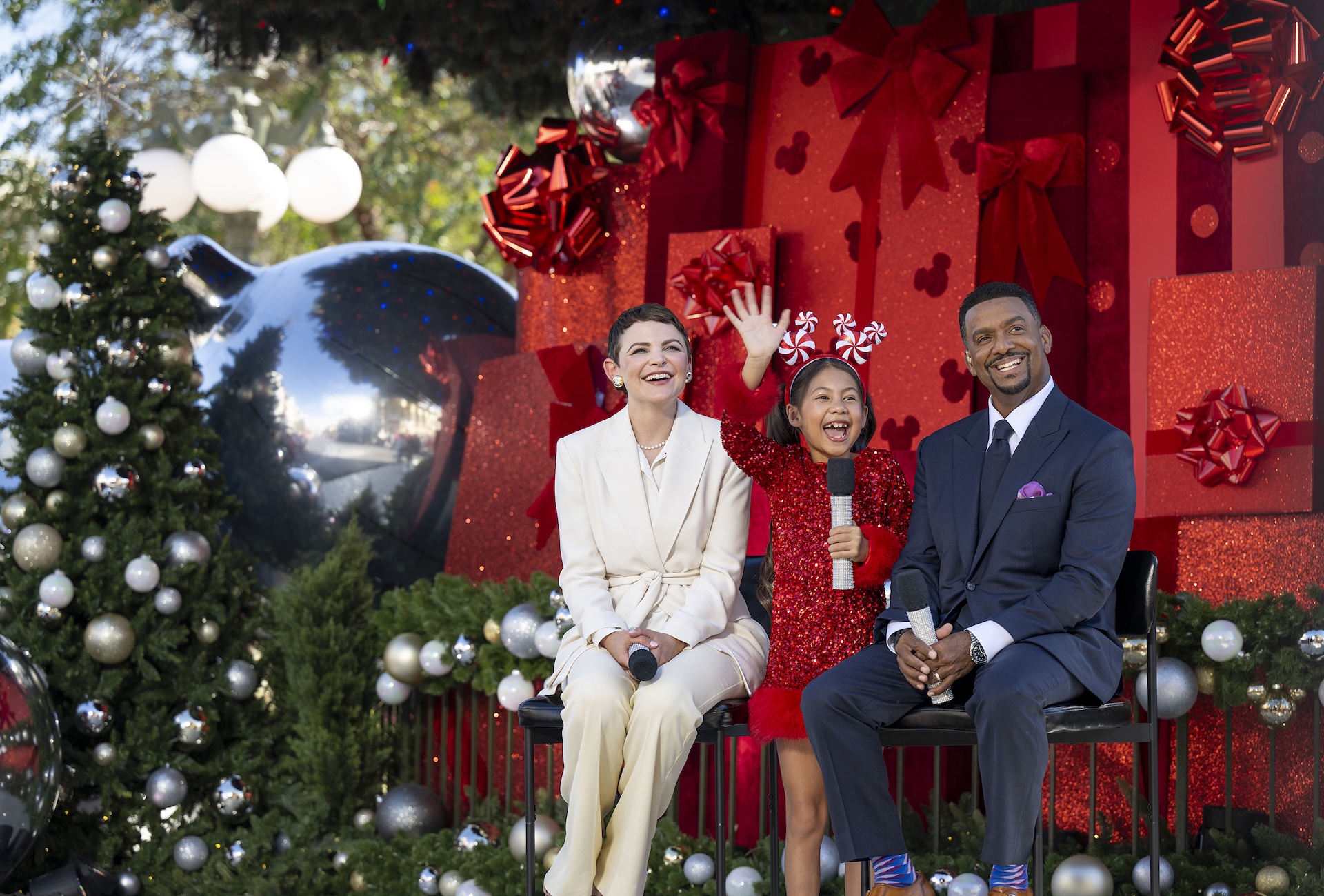 2025 Disney Parks Magical Christmas Day Parade Ginnifer Goodwin, Maia Kealoha, and Alfonso Ribiero