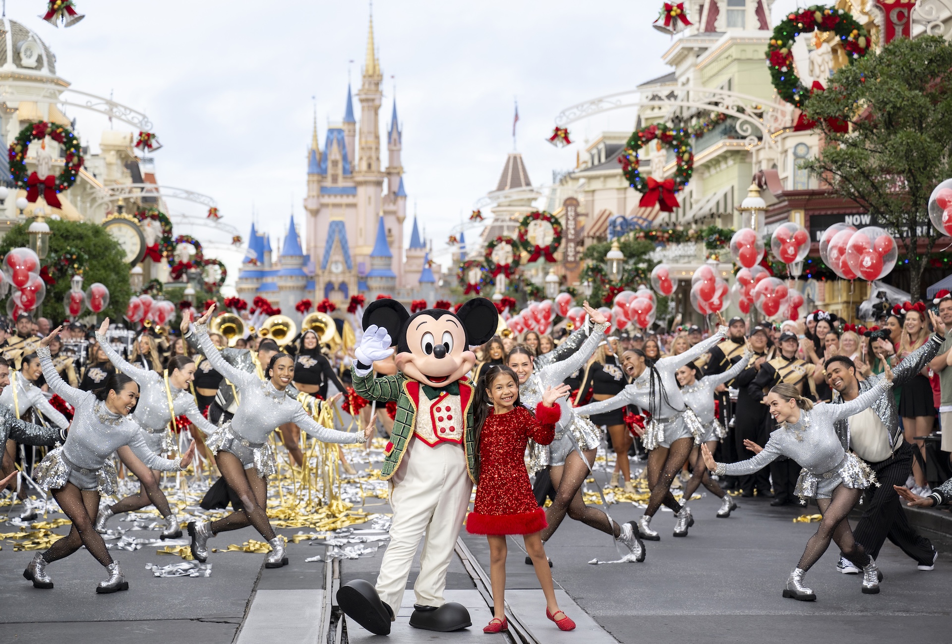 2025 Disney Parks Magical Christmas Day Parade